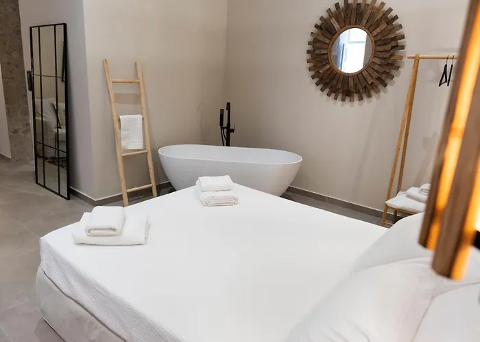 Hayes Syros Эрмуполис