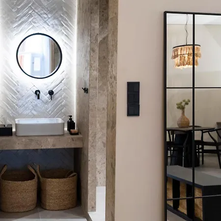 Hayes Syros Apartment