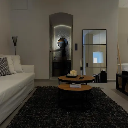 Hayes Syros Apartment